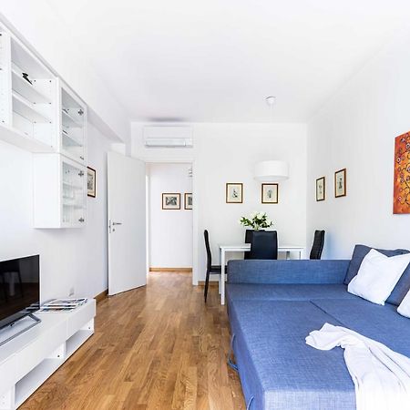 Joivy Adorable Flat With Balcony Apartment Milan Bagian luar foto