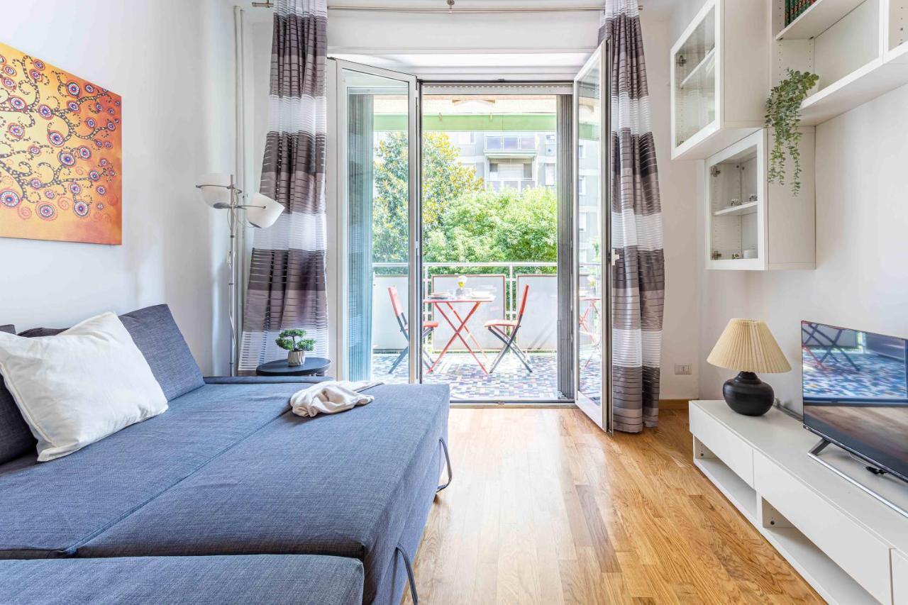 Joivy Adorable Flat With Balcony Apartment Milan Bagian luar foto