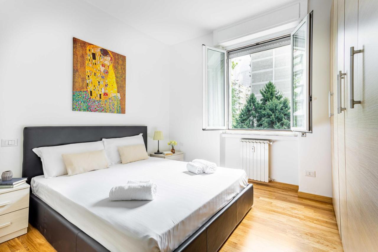 Joivy Adorable Flat With Balcony Apartment Milan Bagian luar foto